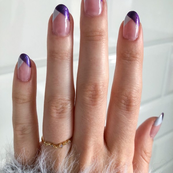 16 Cute And Festive Christmas Nail Designs To Try Out