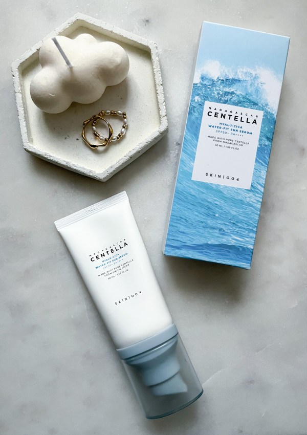 Review: SKIN1004 Madagascar Centella Hyalu-Cica Water-Fit Sun Serum