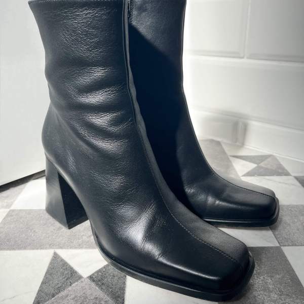7 Best Block Heel Ankle Boots for Autumn
