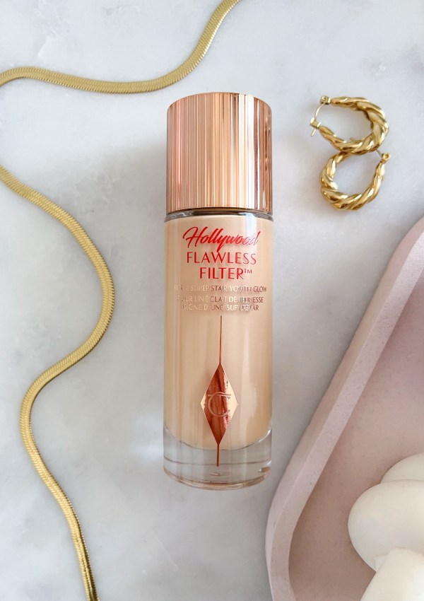 Review: Charlotte Tilbury Hollywood Flawless Filter
