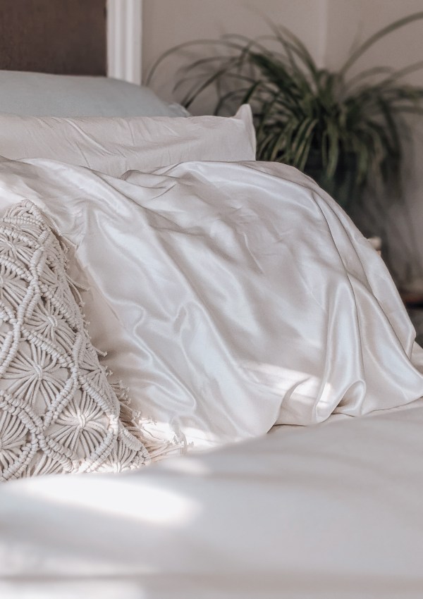 Silk Pillowcases: Why 2021 Is The Year To Invest In One